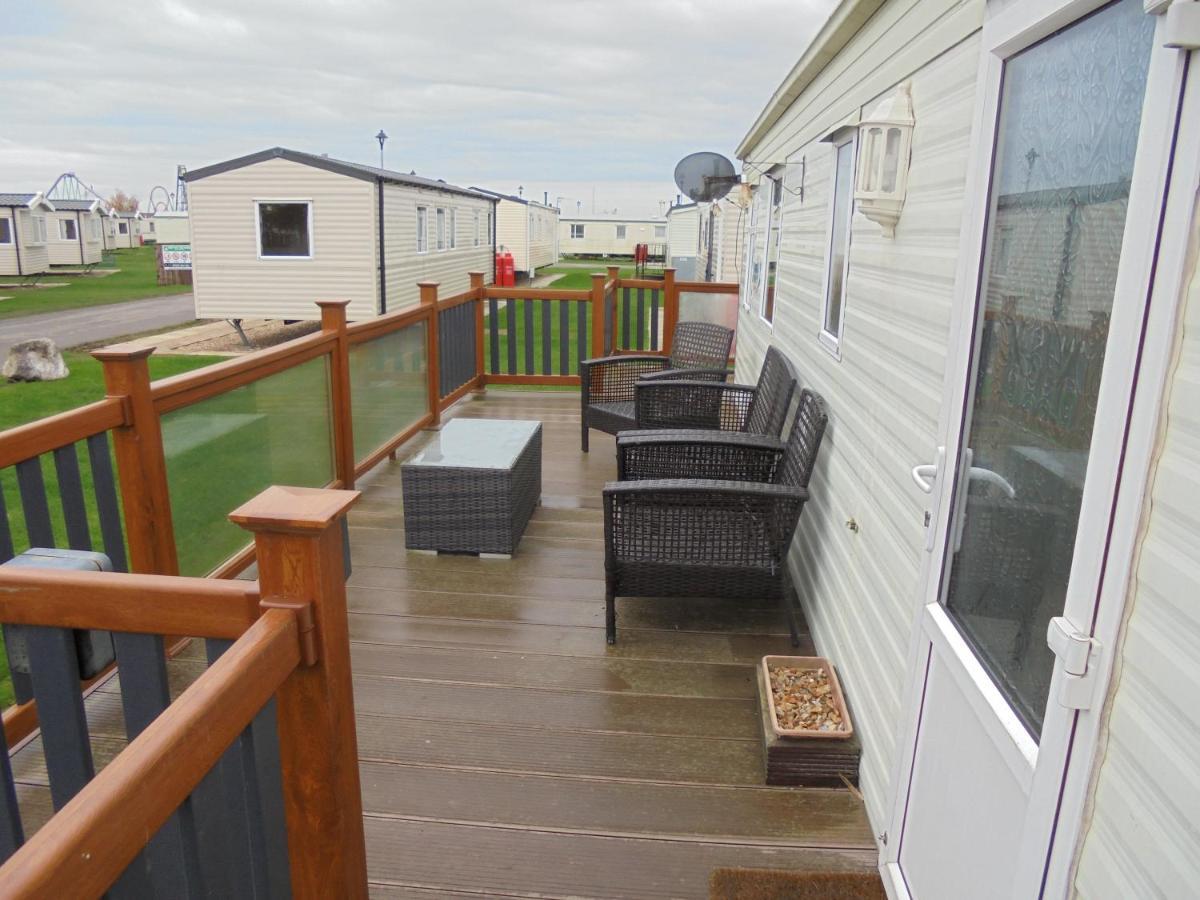 6 Berth Heated On The Chase Brisbane Apartment Ingoldmells Exterior photo