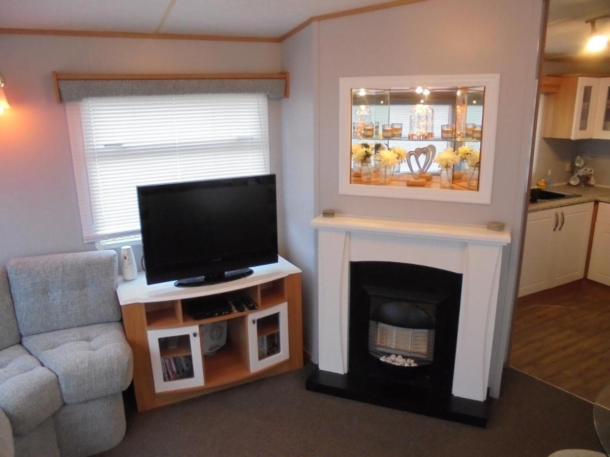 6 Berth Heated On The Chase Brisbane Apartment Ingoldmells Exterior photo